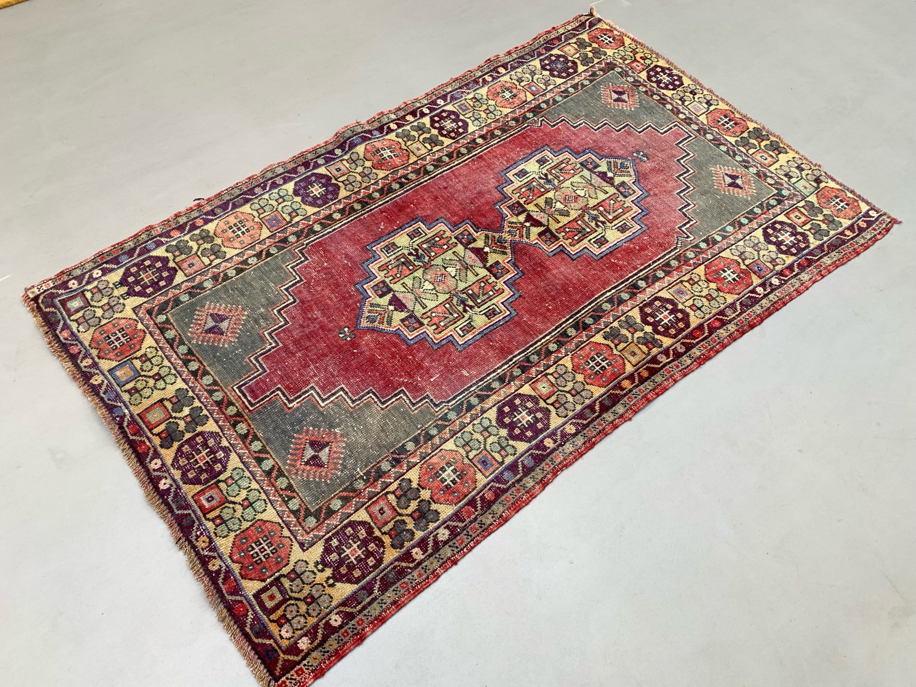 Vintage turkish oushak rug 192x112 cm