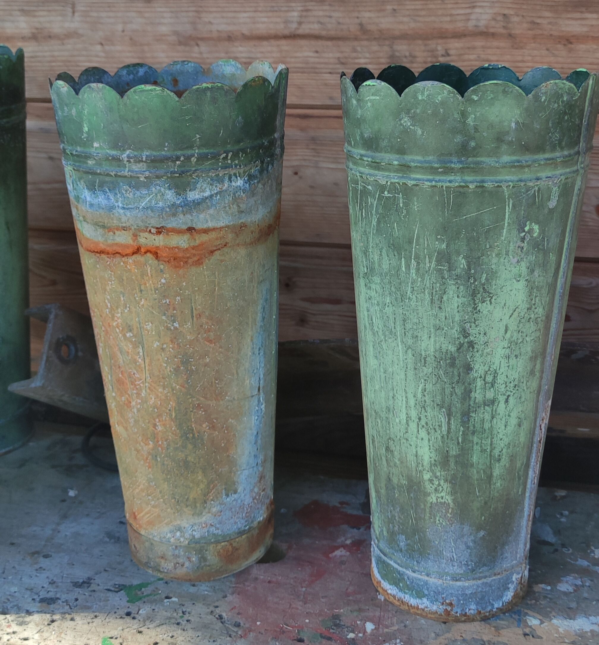 Lot 10 anciens pots de fleuriste en zinc