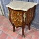 Commode Louis XV marquetée, bronzes dorés et marbre