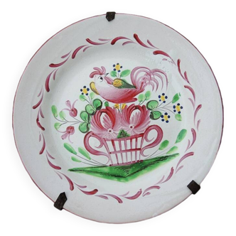 Ancienne assiette plate en faïence peinte à la main