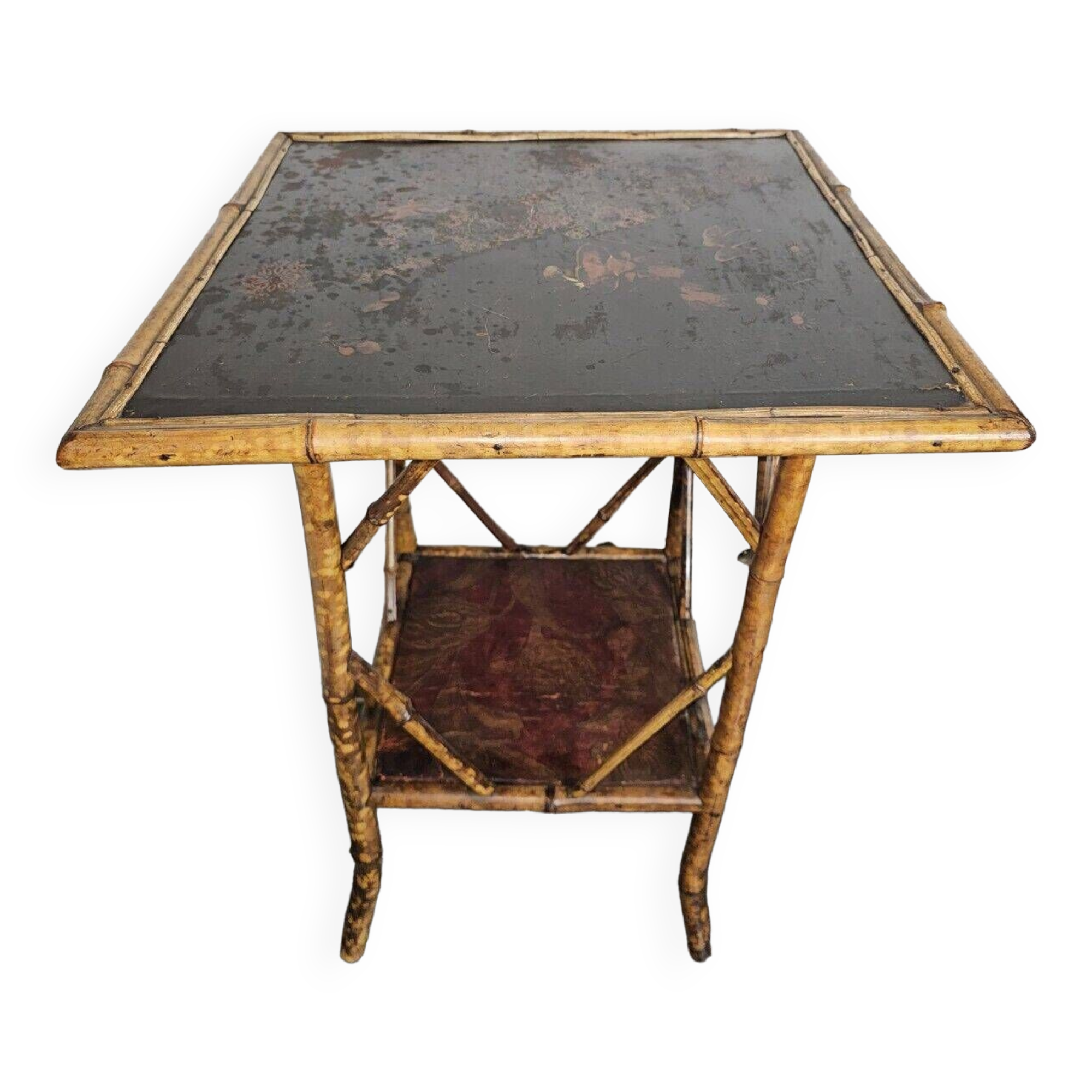 table en bois style bambou avec décor asiatique