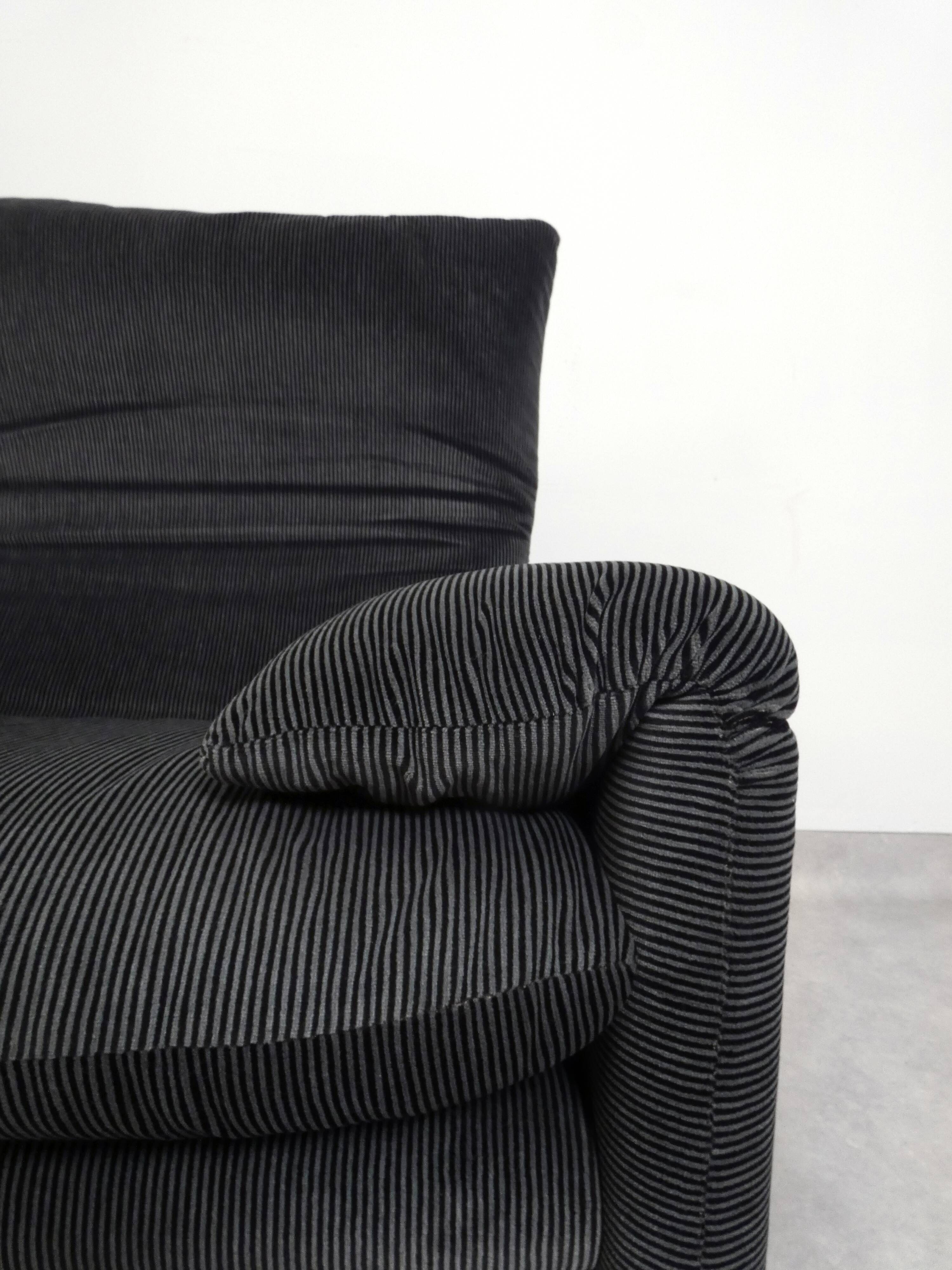 Cassina Maralunga 2.5-seater bicolour black/grey sofa
