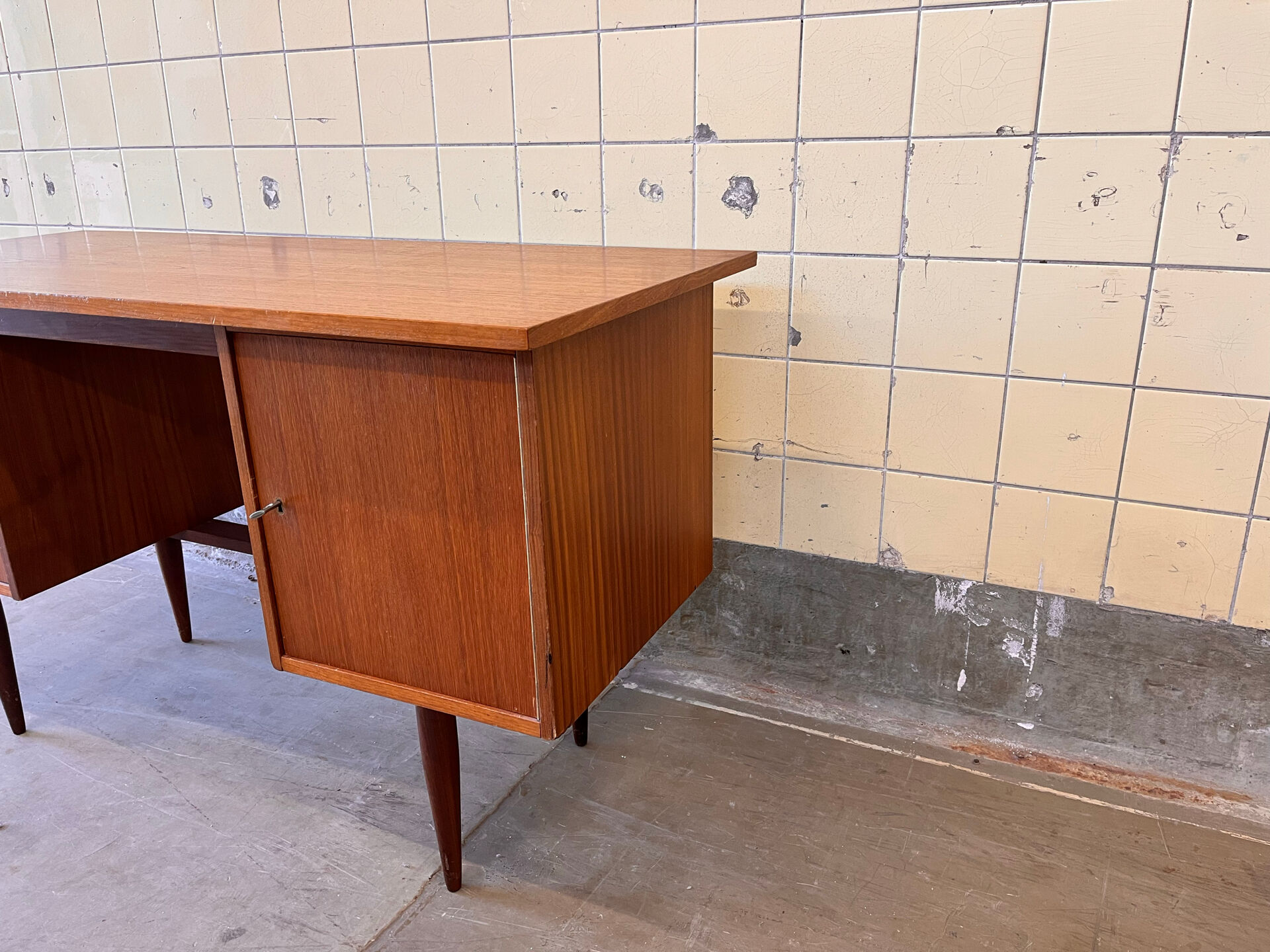 Bureau en teck vintage