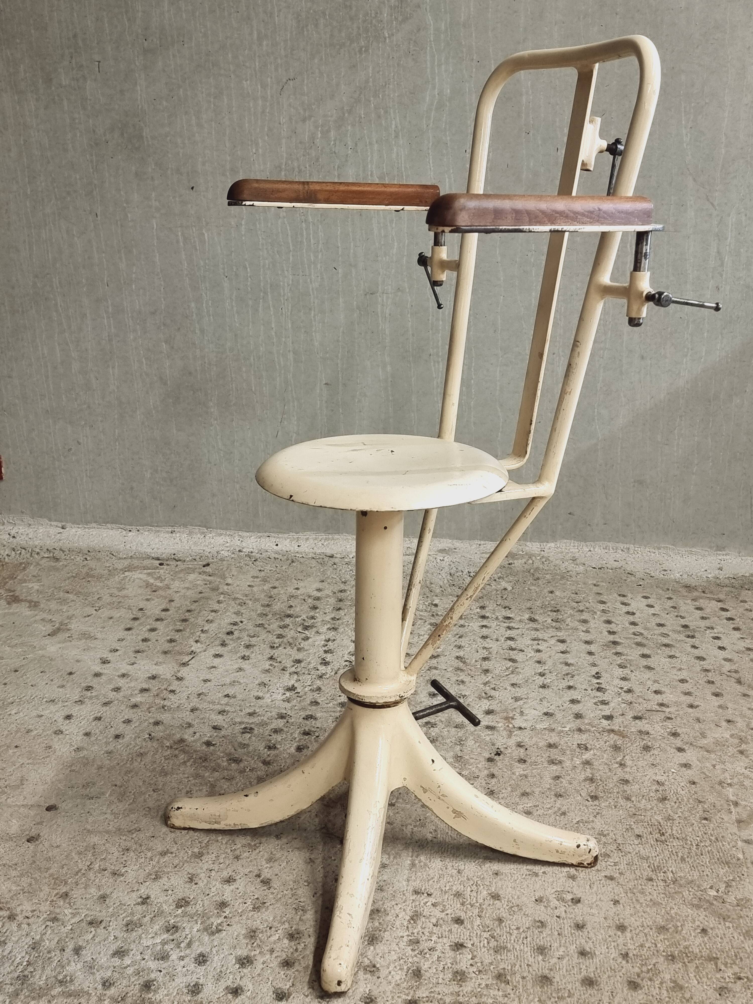 Fauteuil de dentiste ancien de Belgique période 1900/1920
