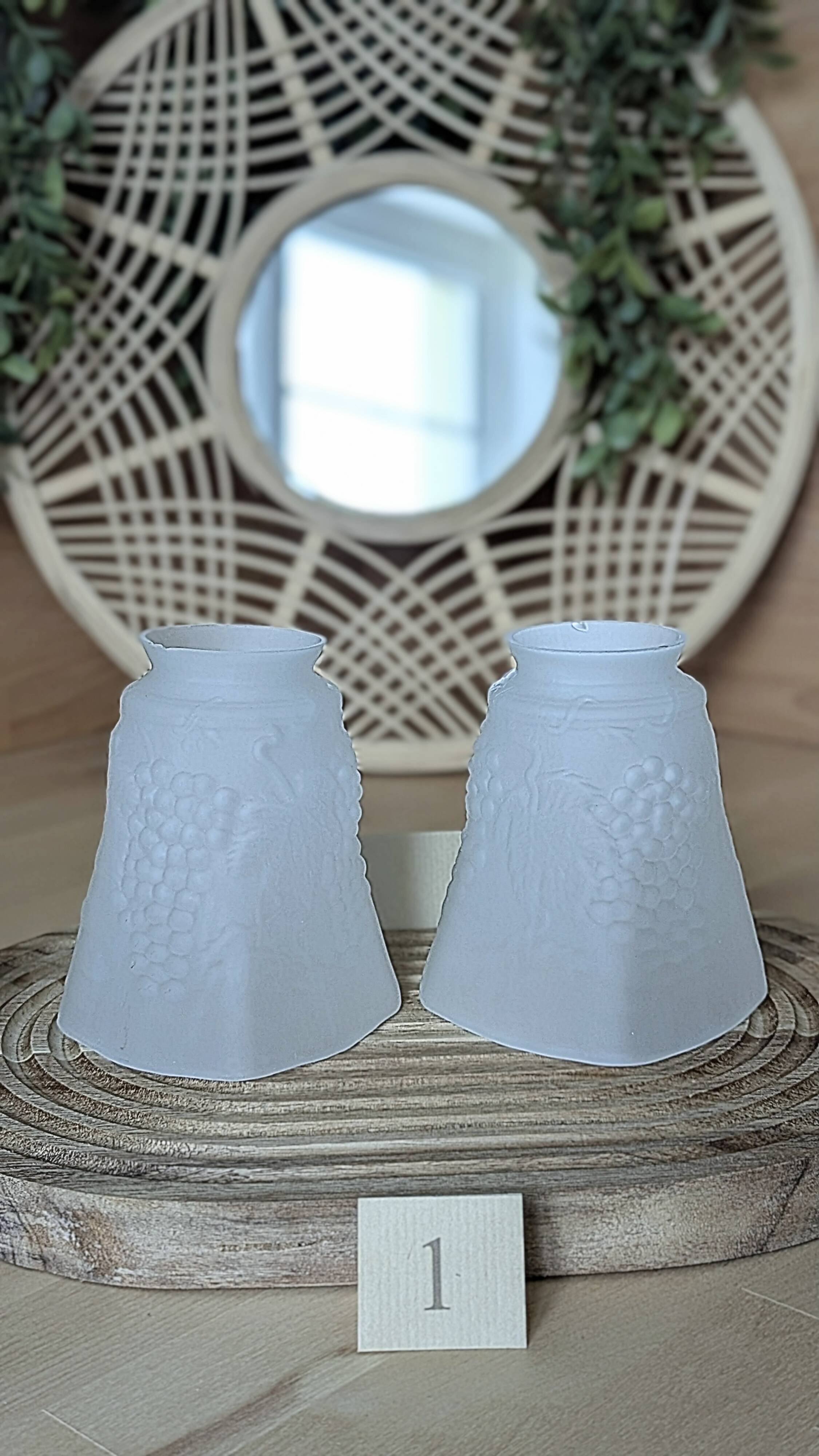 Set of 2 frosted glass tulips grape clusters (L-0248-1)