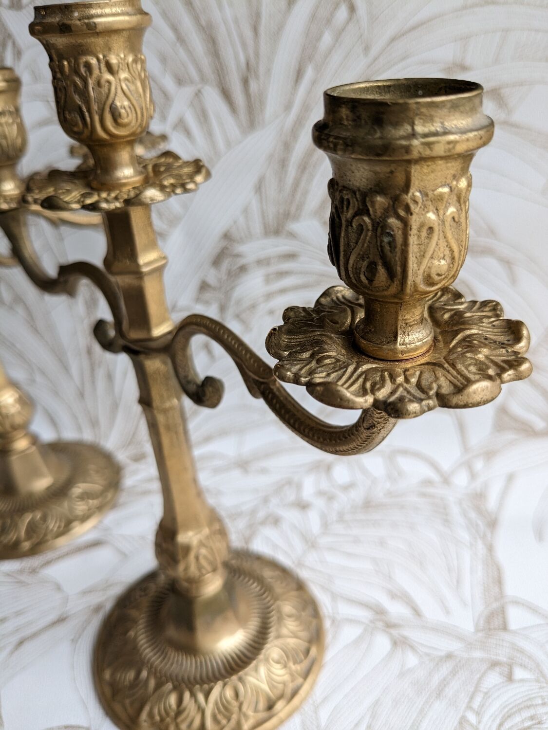 Chandeliers en bronze style Louis XVI