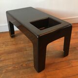 Kostka fiberglass coffee table