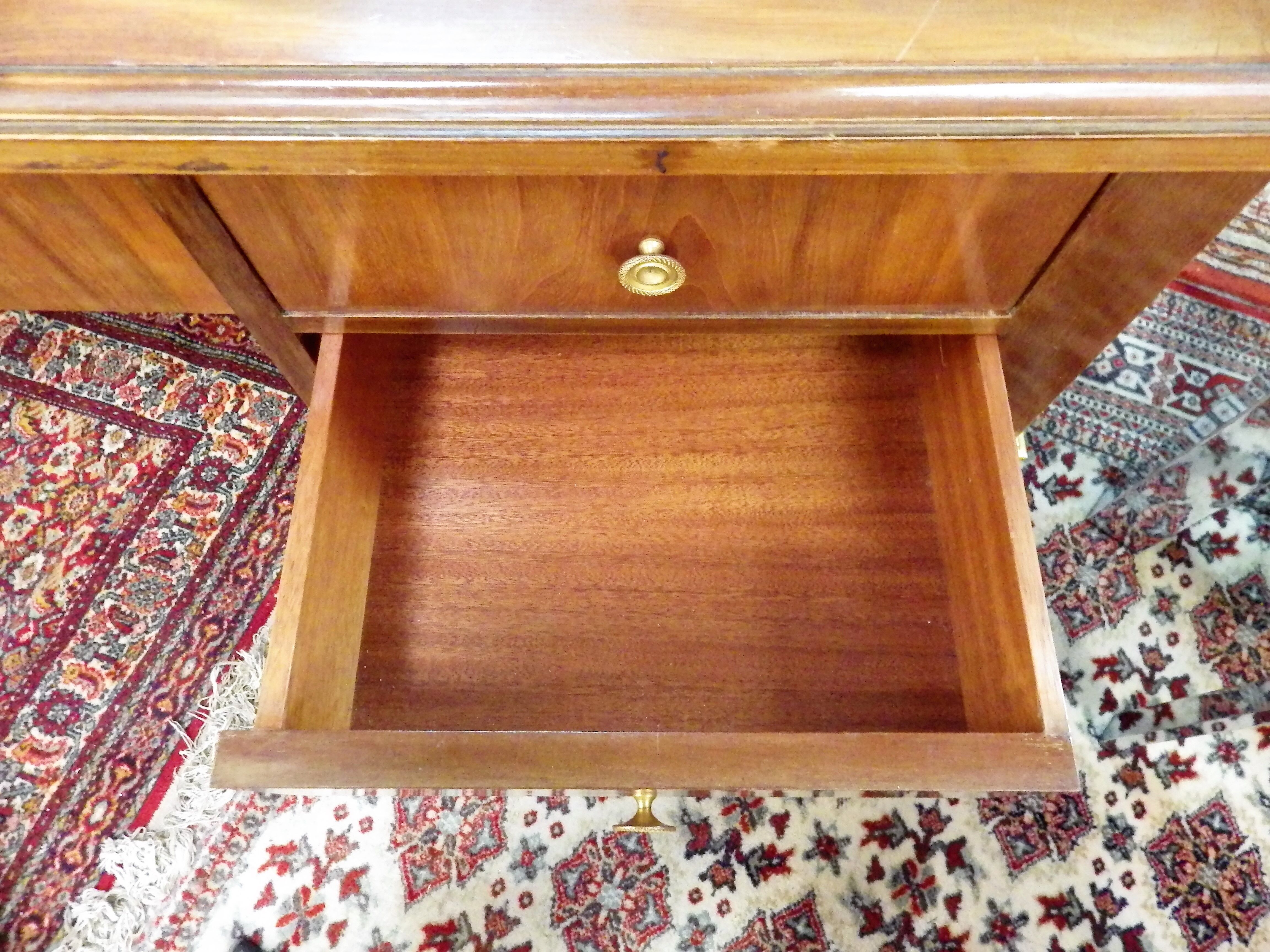 Desk style Directoire