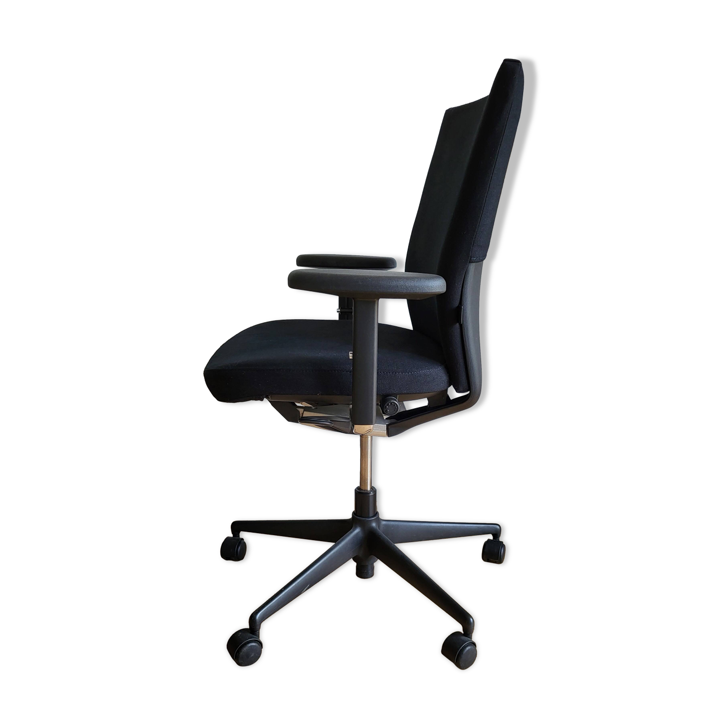 Vitra ID Soft office chair by Antonio Citterio
