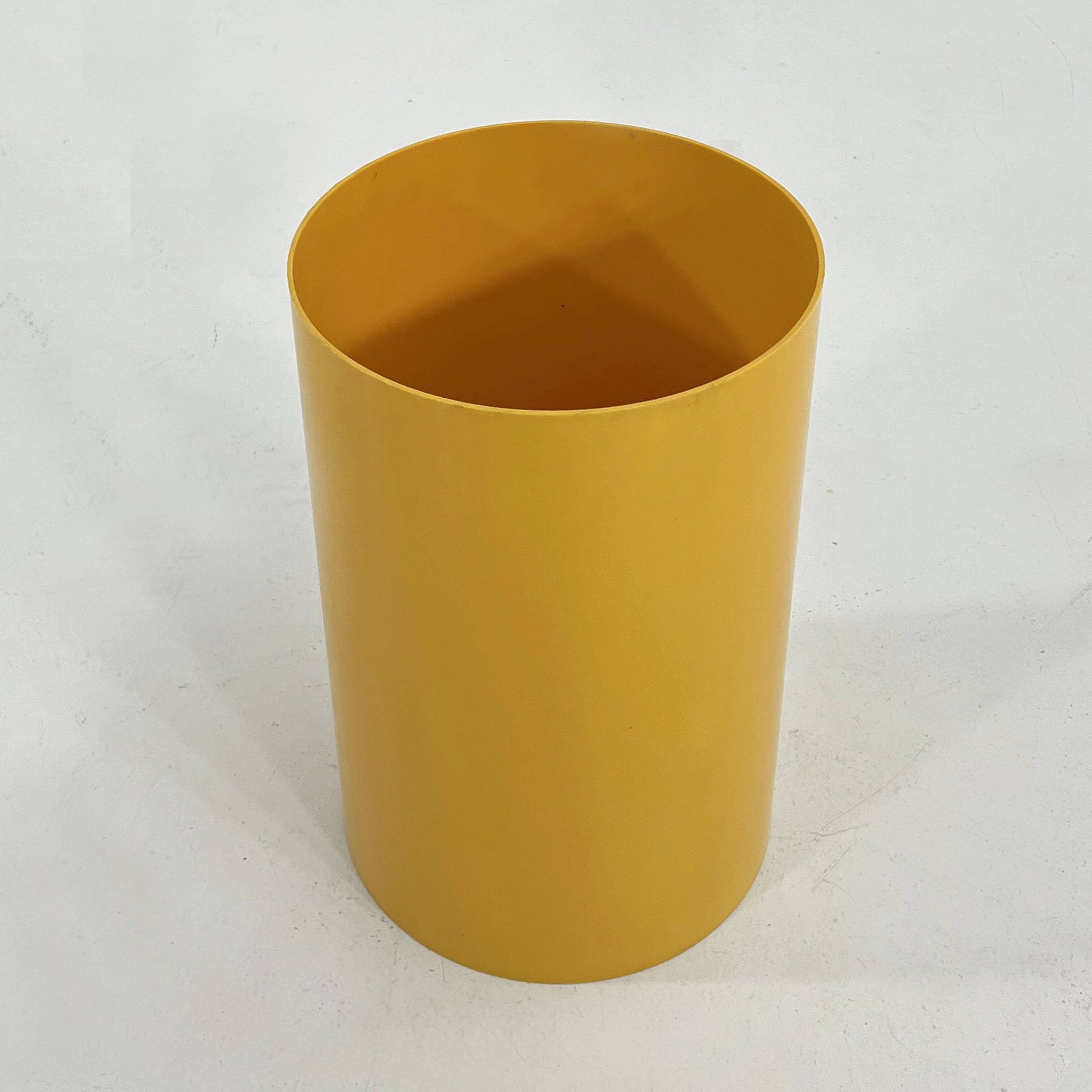 Basket, yellow umbrella stand by Gino Colombini for Kartell, 1970