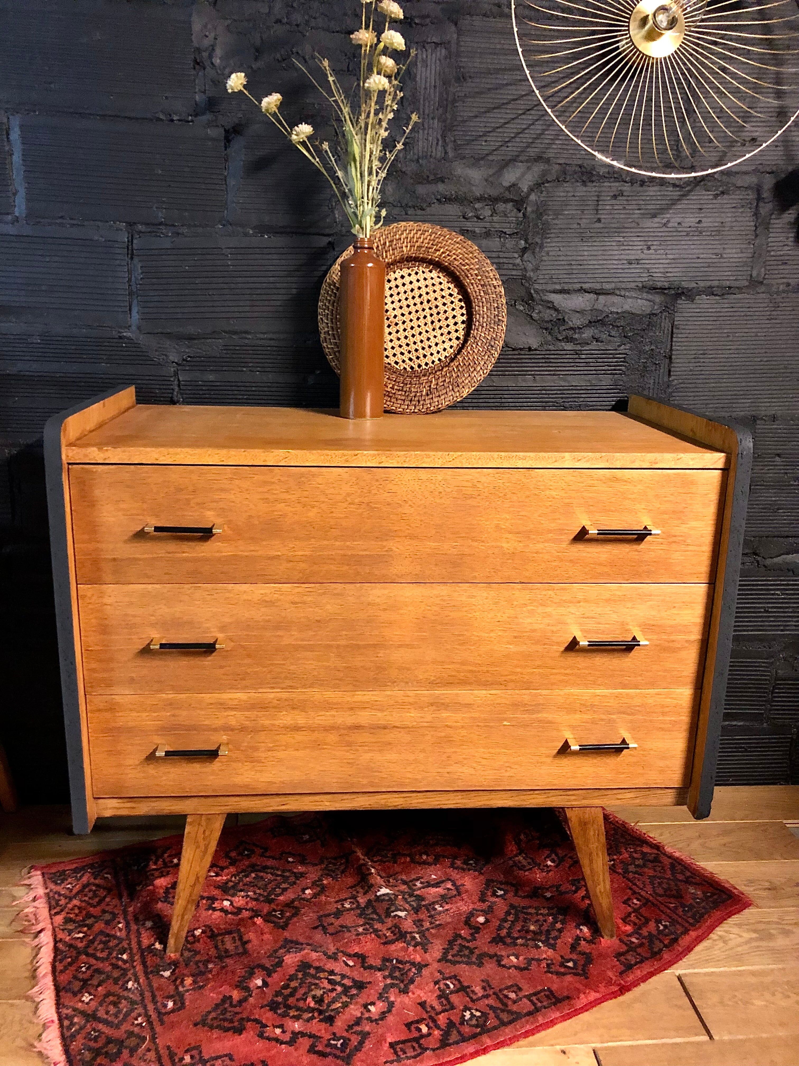 Vintage dresser compass feet
