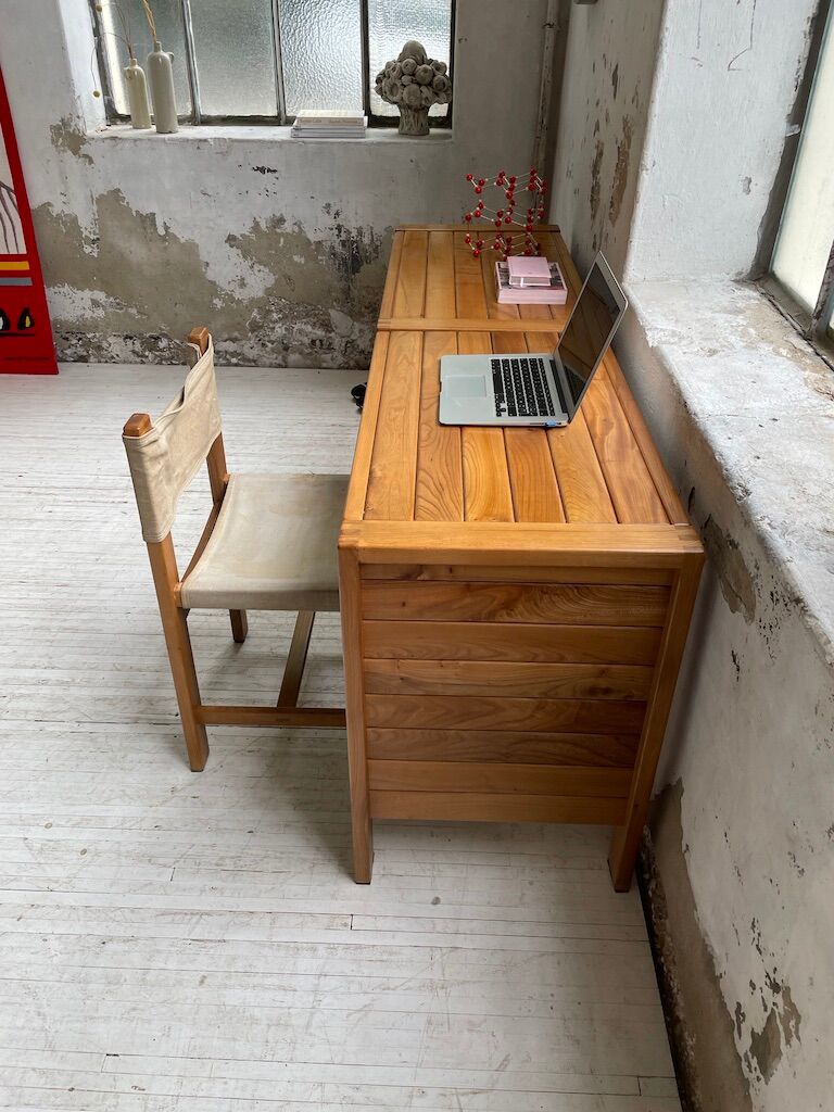 Regain dresser office row