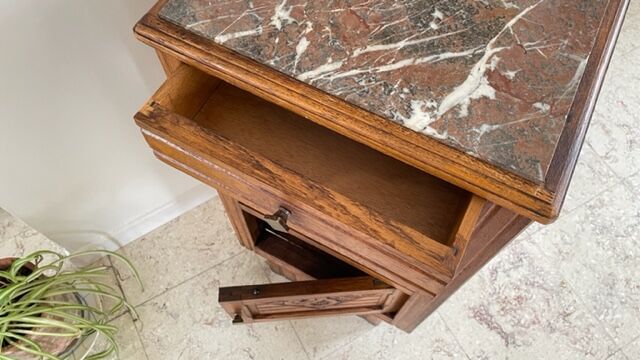 Bedside in oak and marble top