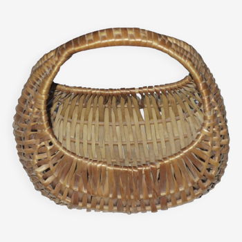 Small wicker banana basket