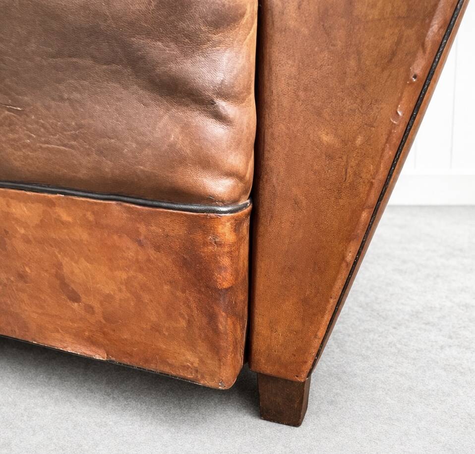 Pair of leather club armchairs – Mid-20th century