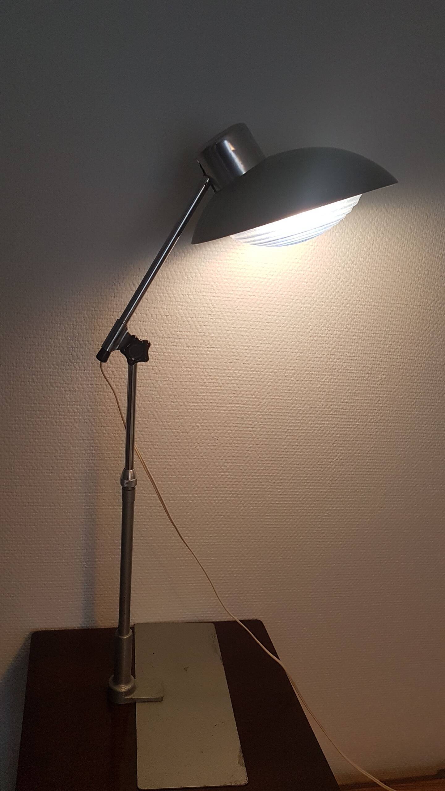 Old articulated lamp signed Ferdinand Solère