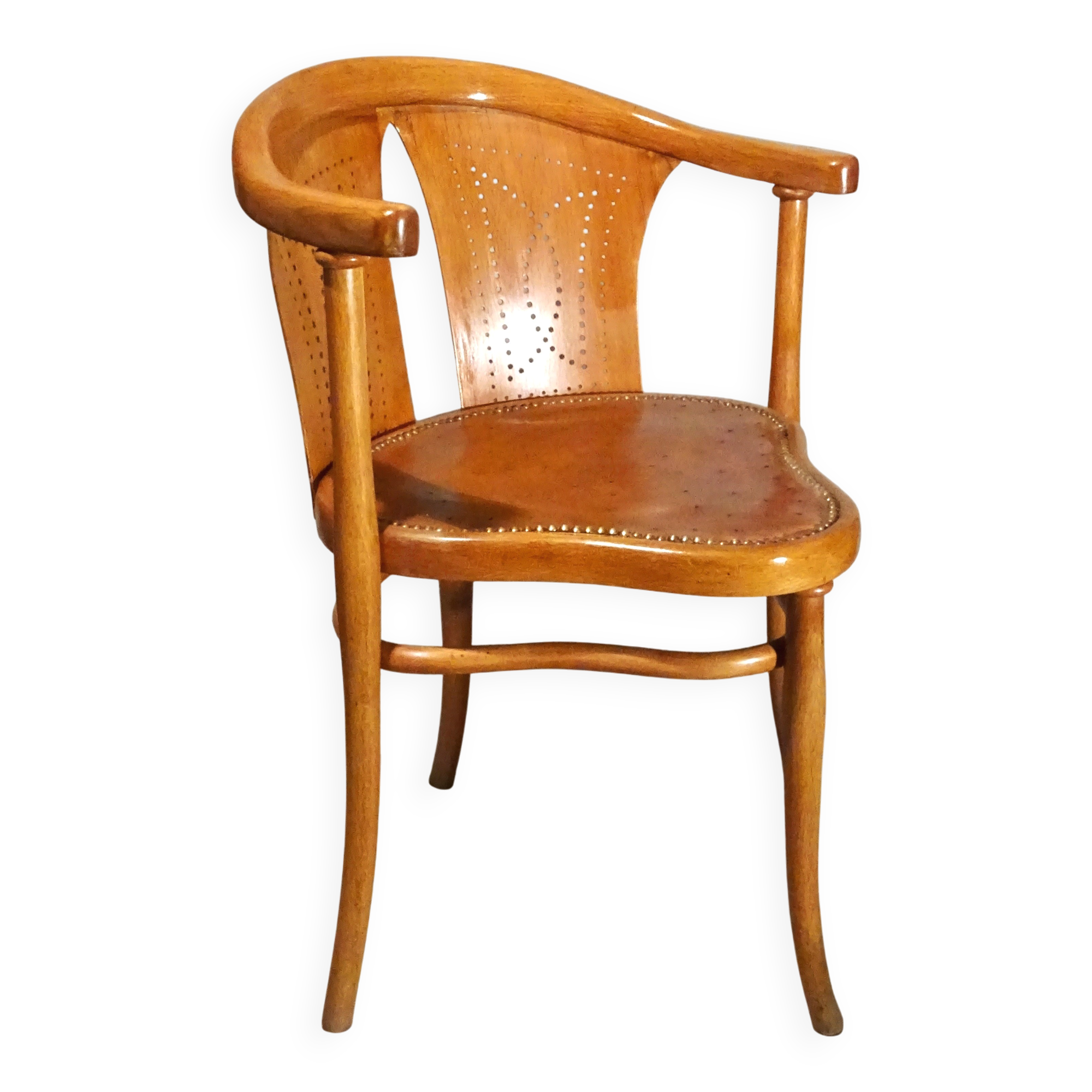 Office chair No. 1 by Thonet with a "oak-like" patina from the late 19th century.