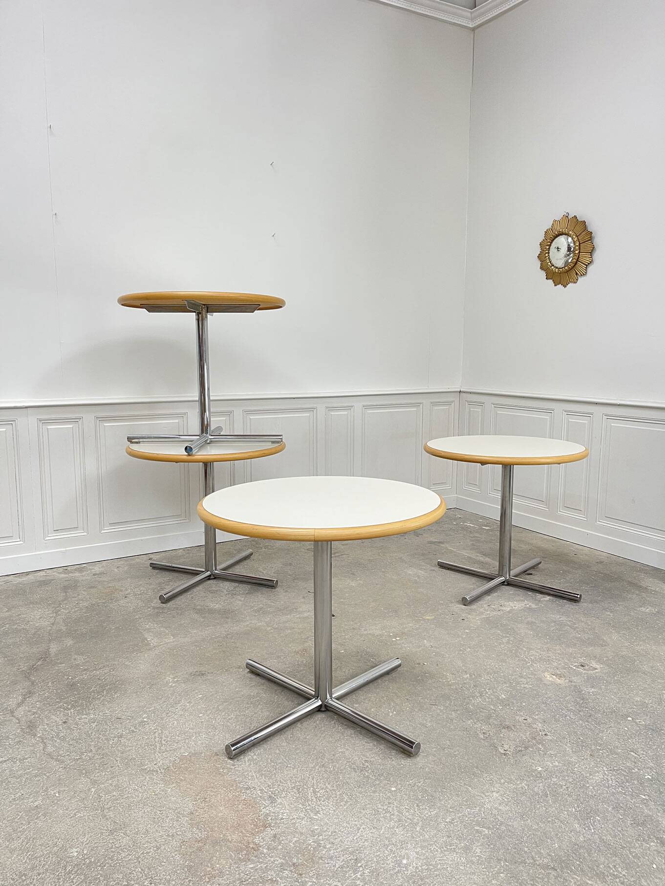 Dietiker vintage round table