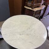 Table ronde marbre d’Ereo Saarinen édition Knoll