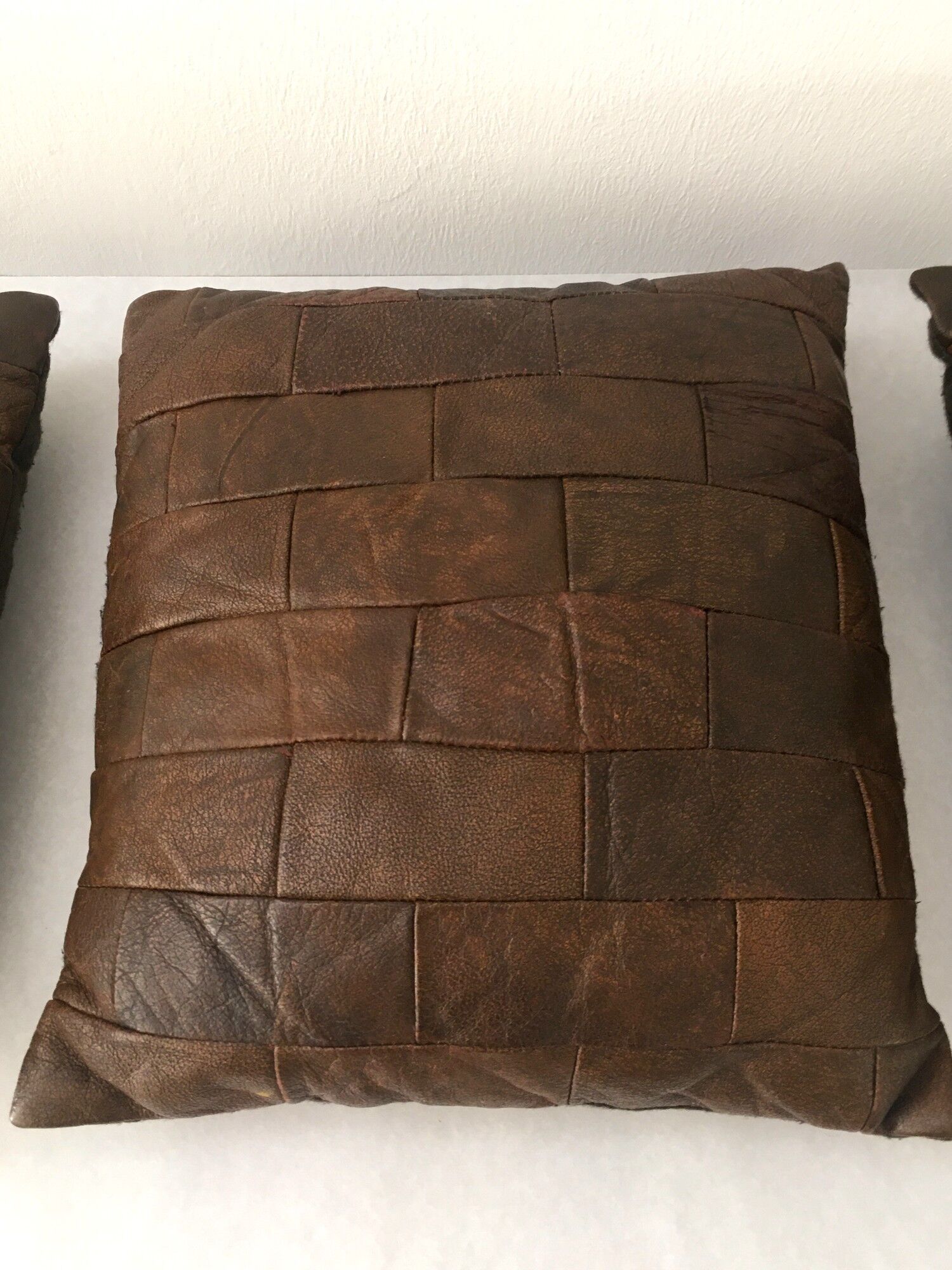 4 coussins en cuir vintage patchwork années 70