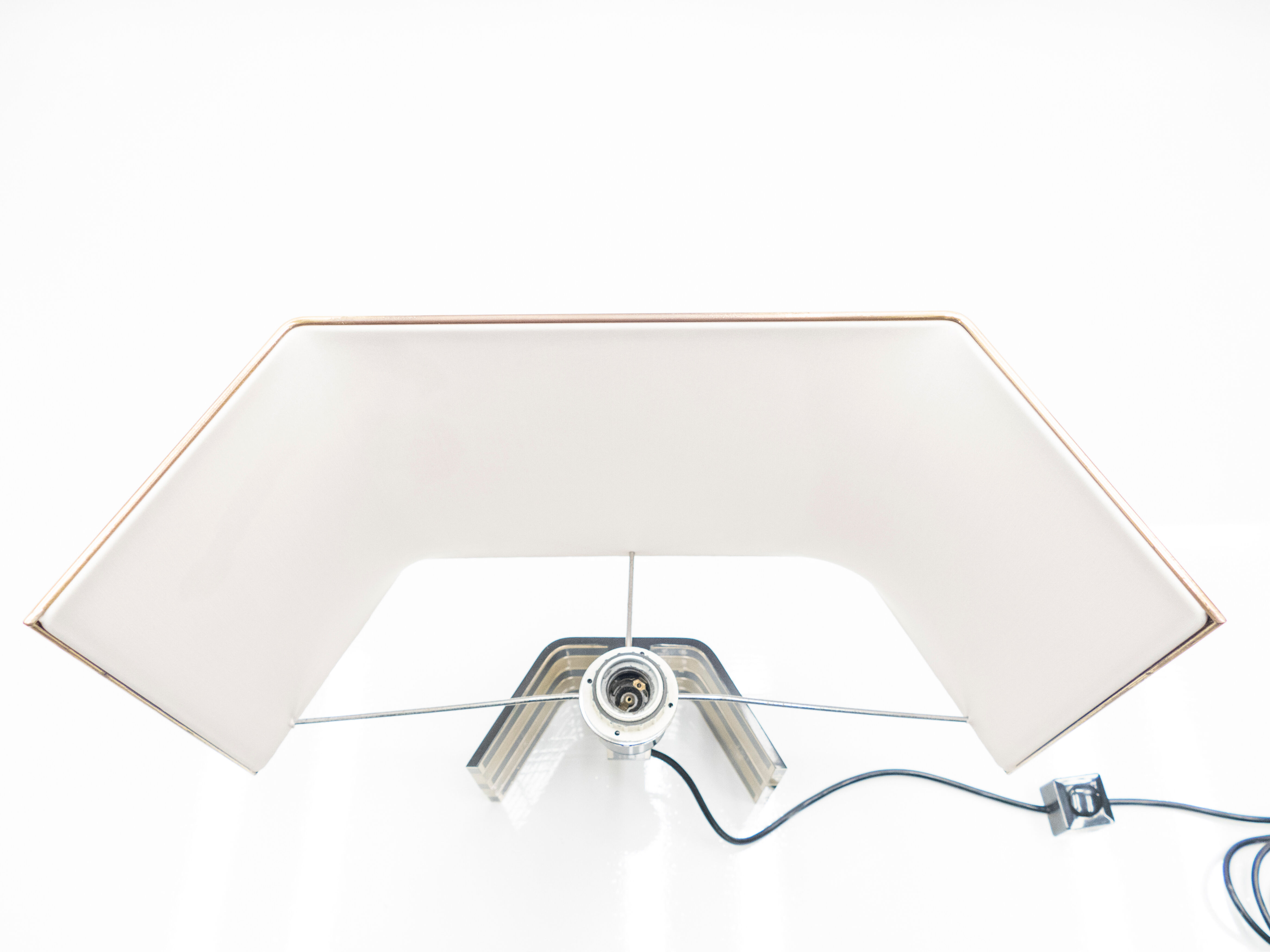 Lampe italienne de Romeo Rega noire et laiton 1970