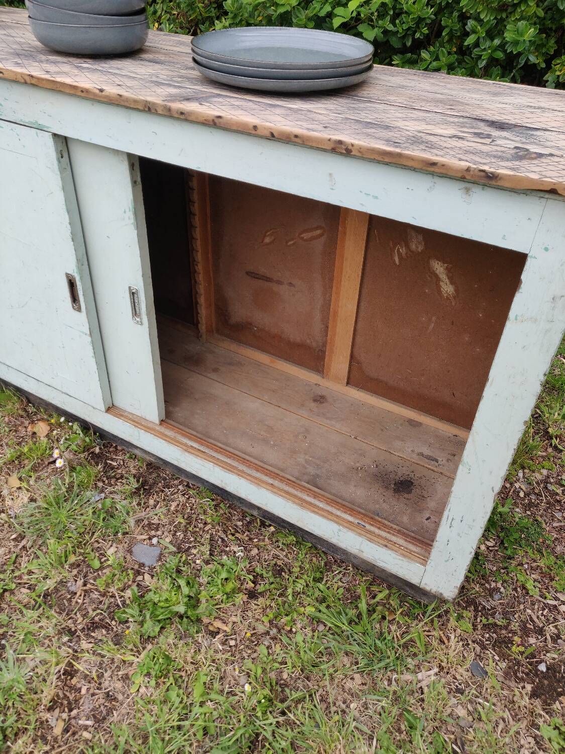 Buffet de vieux bistrot années 60