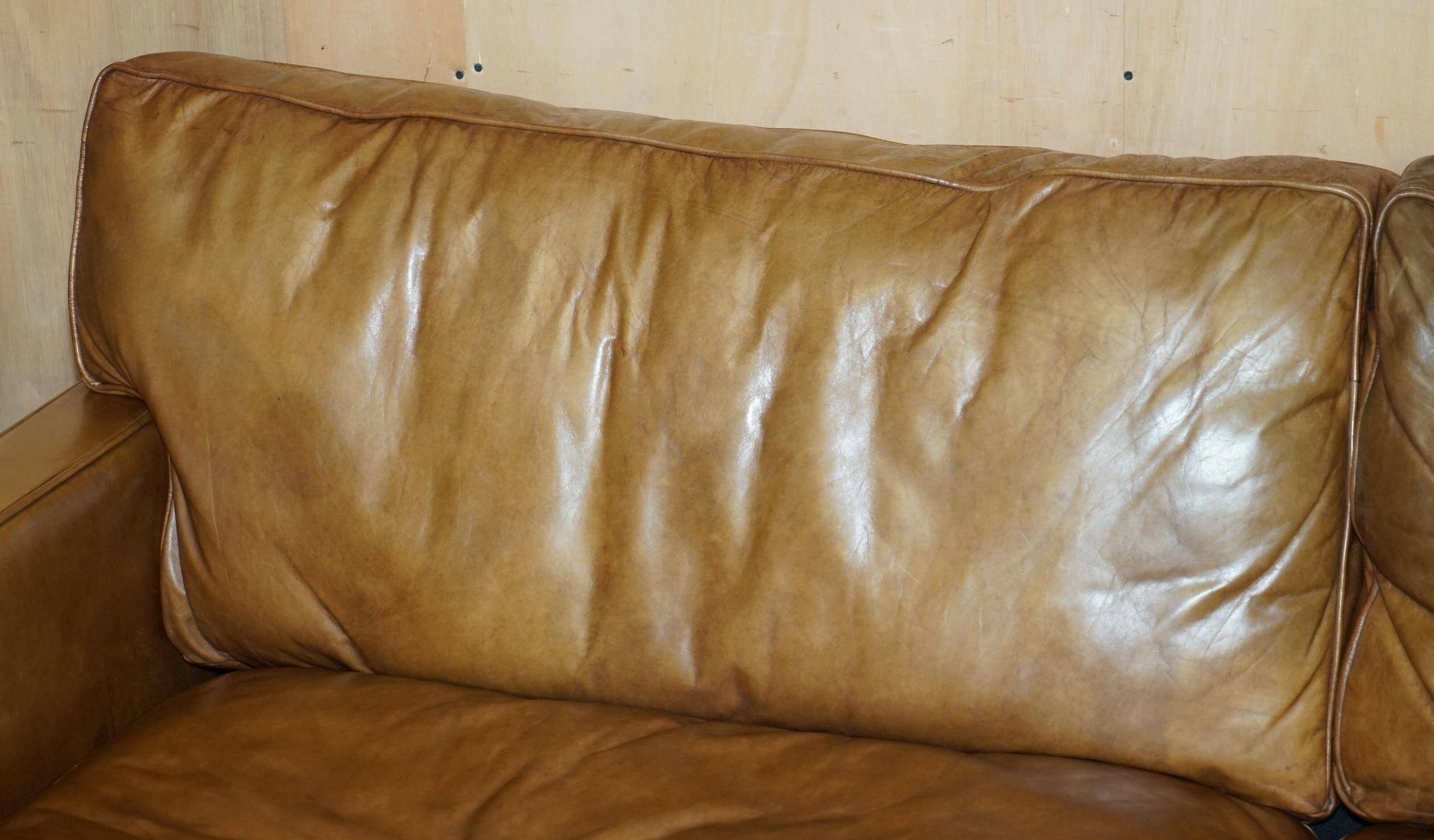 Three-seater leather sofa Viscount William Halo Timothy Oulton