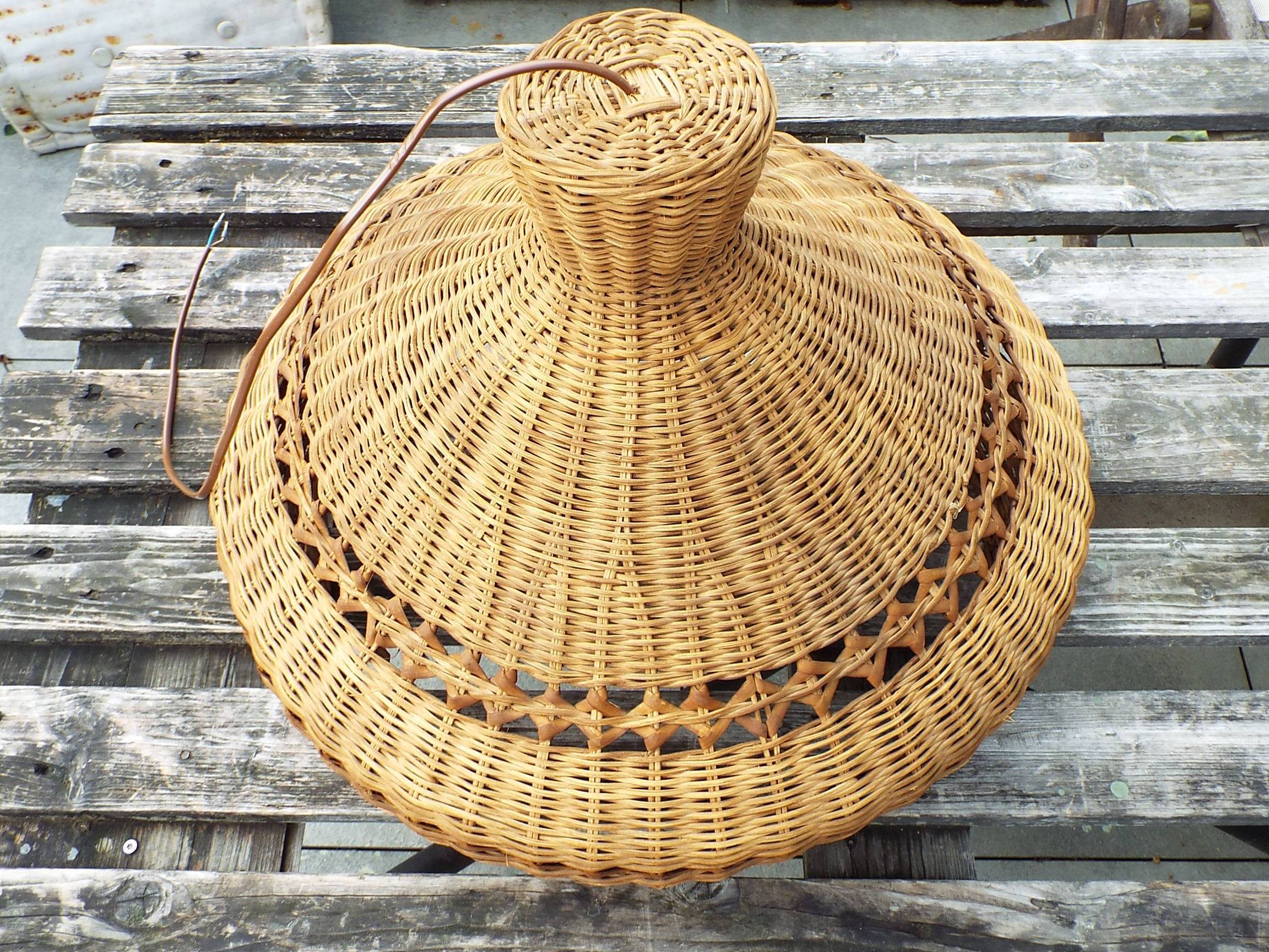 Wicker and rattan pendant light