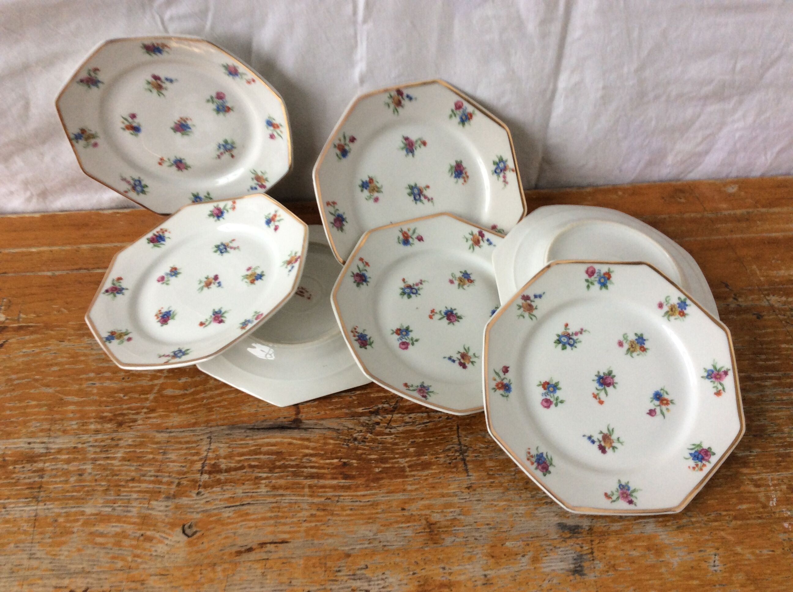Set of 7 vintage porcelain dessert plates