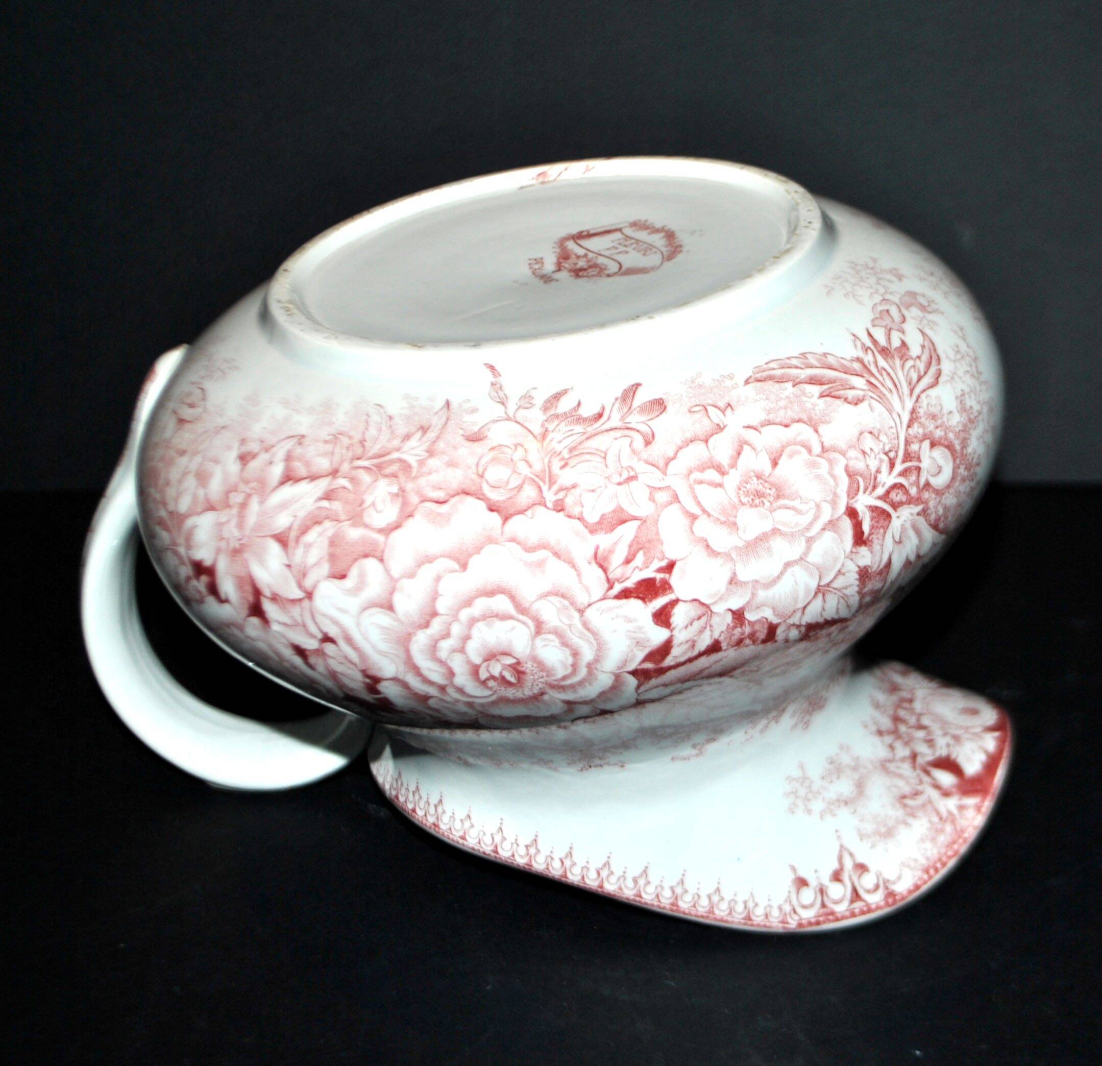 Pexonne earthenware vase/jug with a red floral rustic design