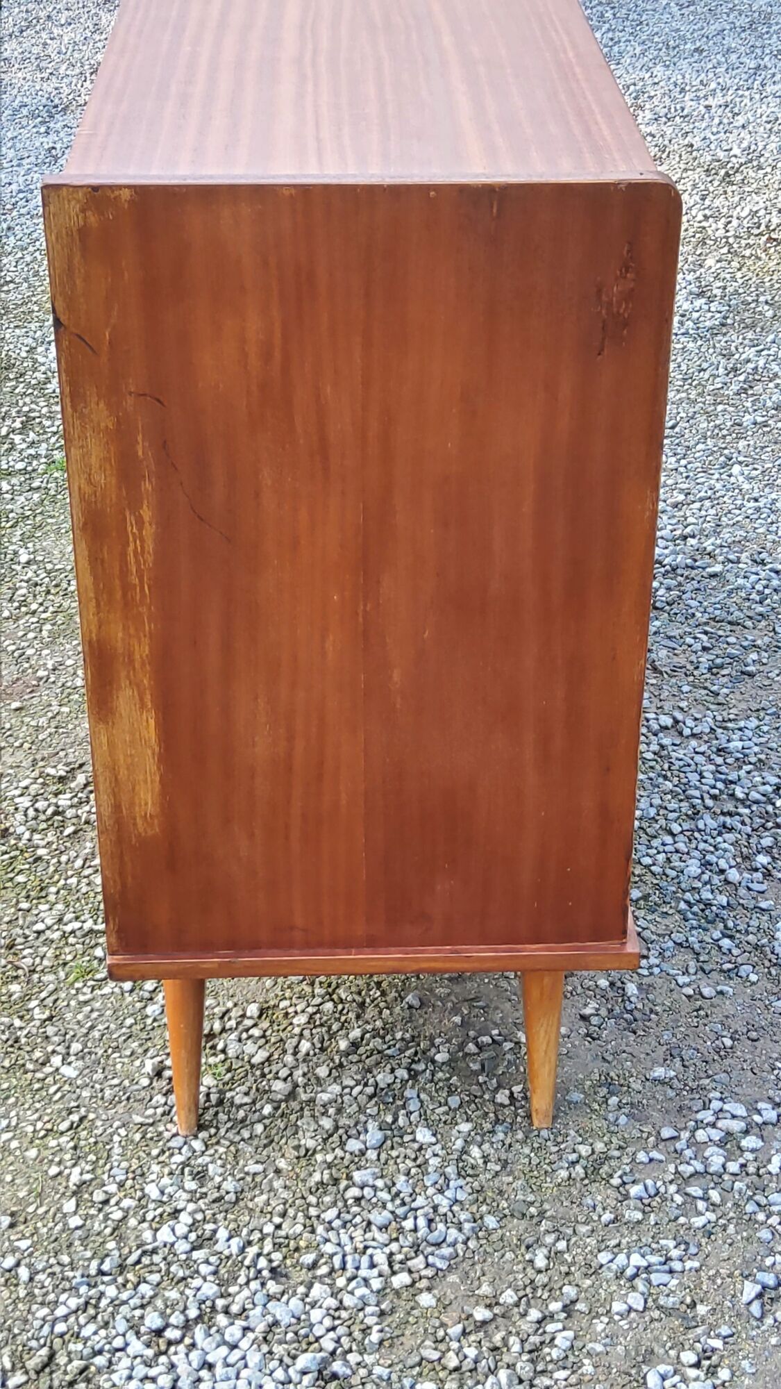 Enfilade of the 50s in oak and mahogany feet compass
