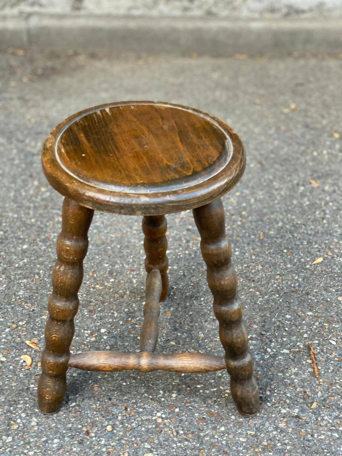 2 tripod stools in turned solid wood, Charles Dudouyt style, 1960.