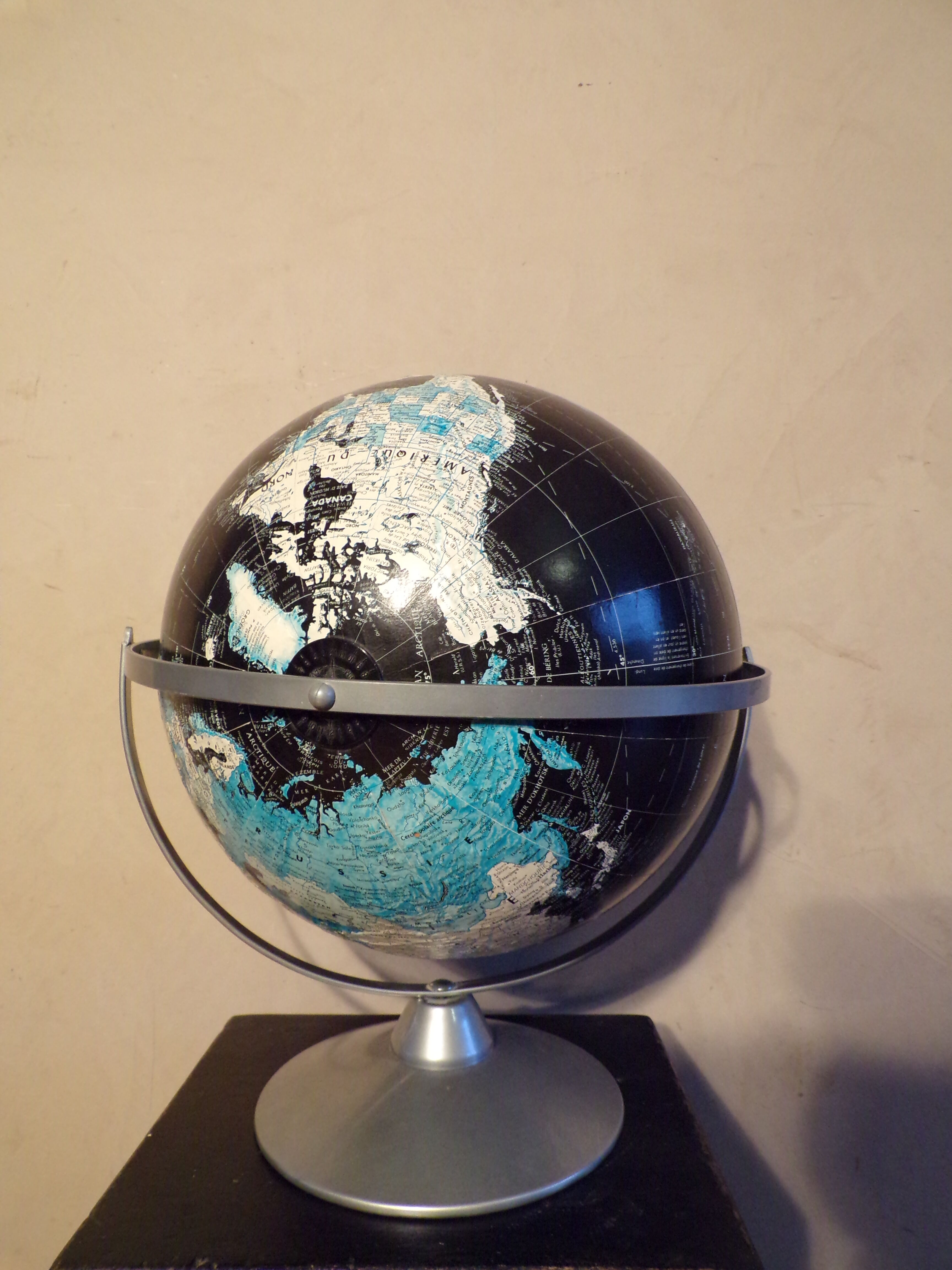 Vintage Globe Replogle black vintage
