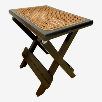 Foldable stool in canning