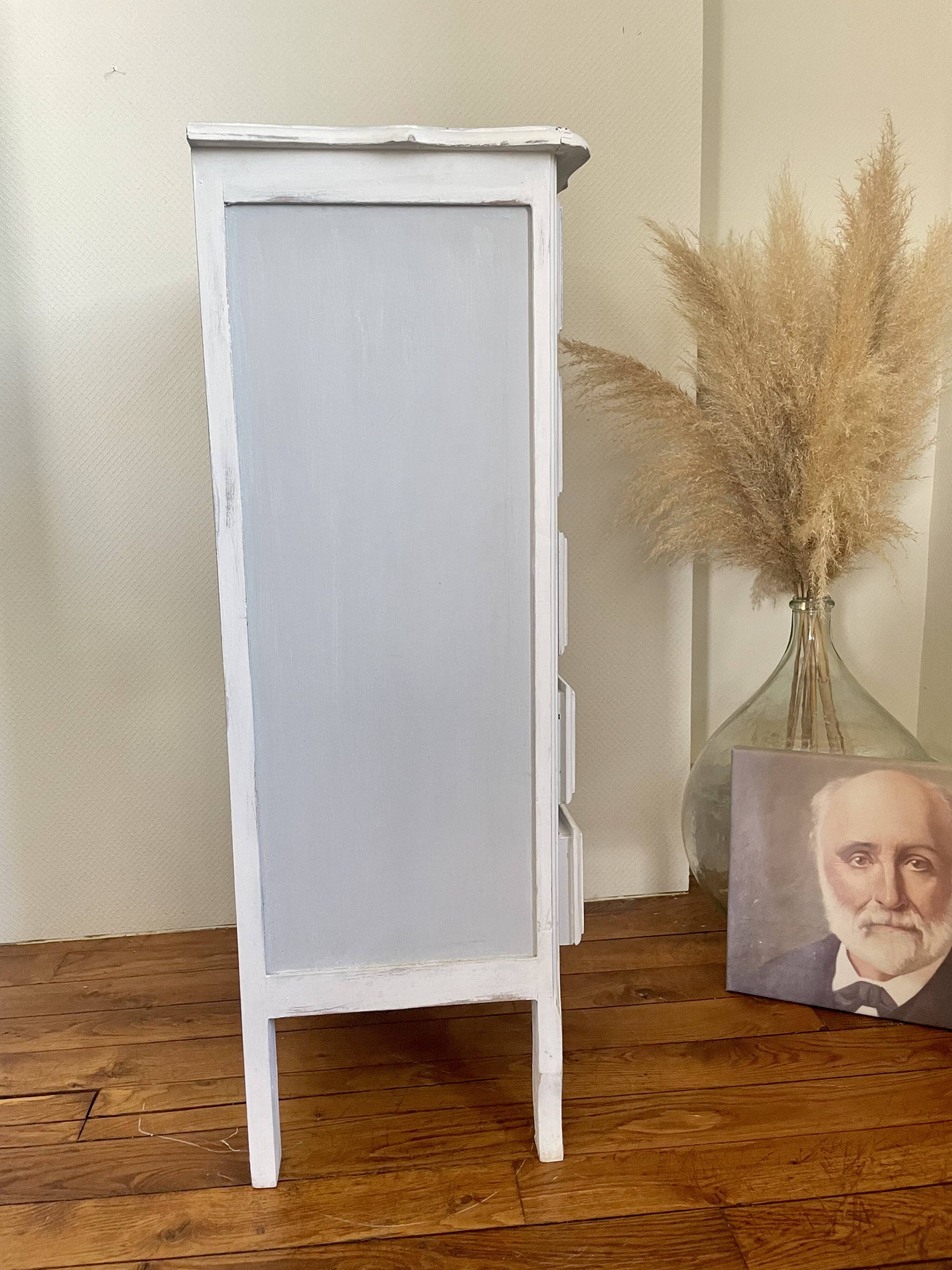 Ragpicker patina gray and white old