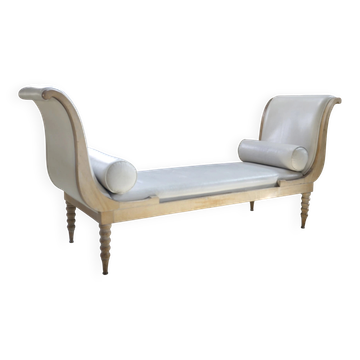 Vintage chaise longue / daybed in bleached wood and white leather