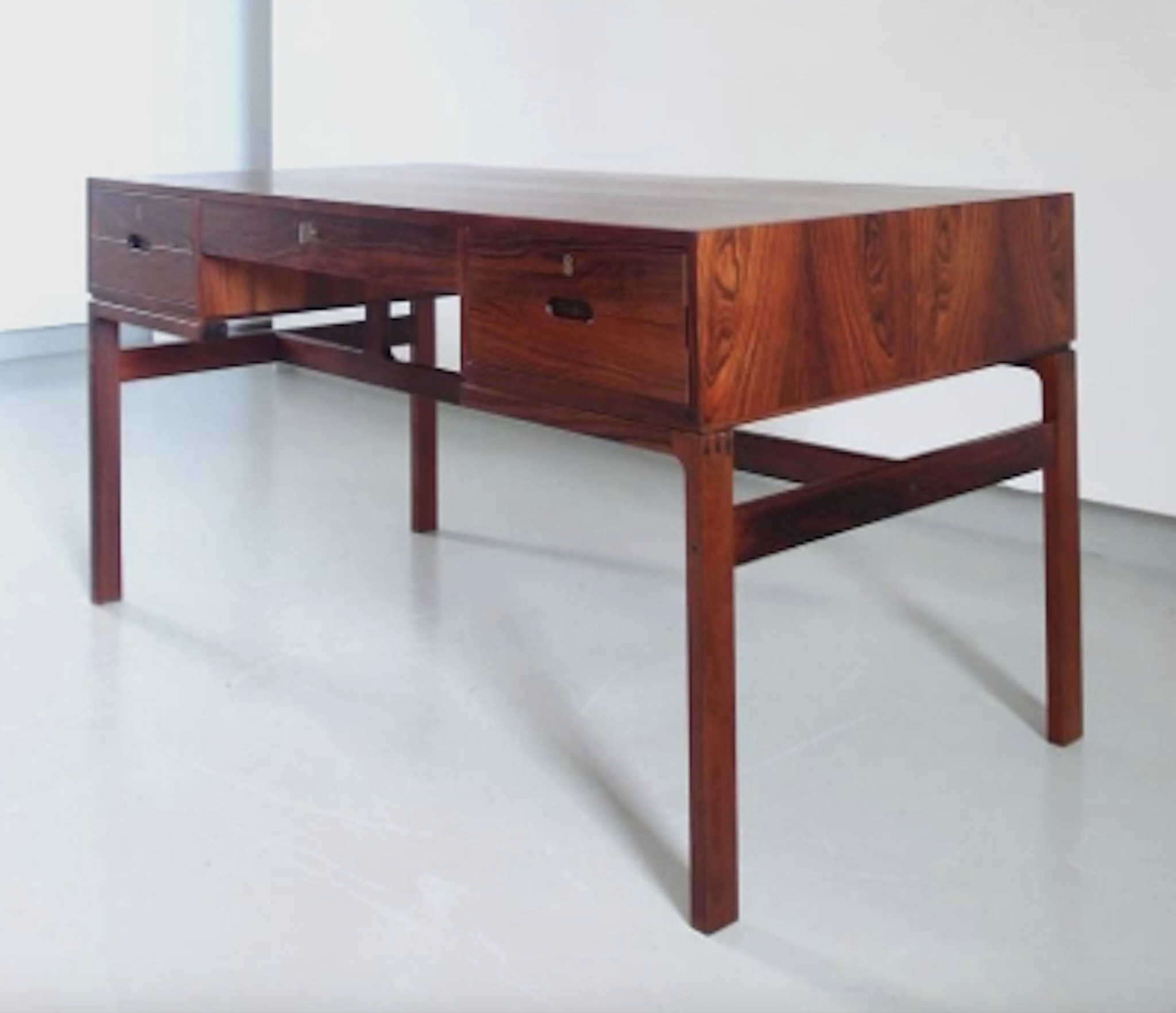 Mid-Century Danish Rio Model Jakaranda Rosewood Desk by Arne Wahl Iversen for Vinde, 1960s