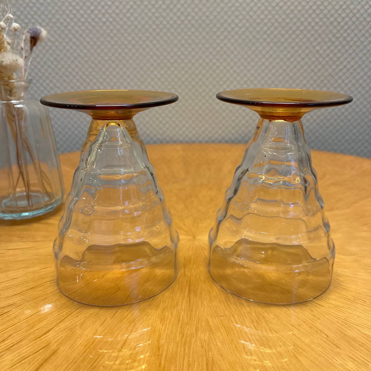 Set of 2 vintage Art Deco glasses