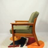 Fauteuil vintage vert boucle 1960 Scandinavian design