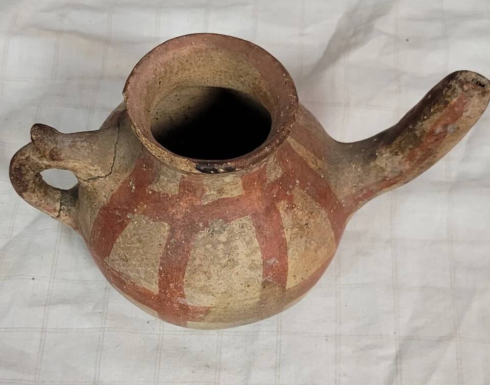 Traditional Kabyle/Berber terracotta pottery decorated with patterns (4)