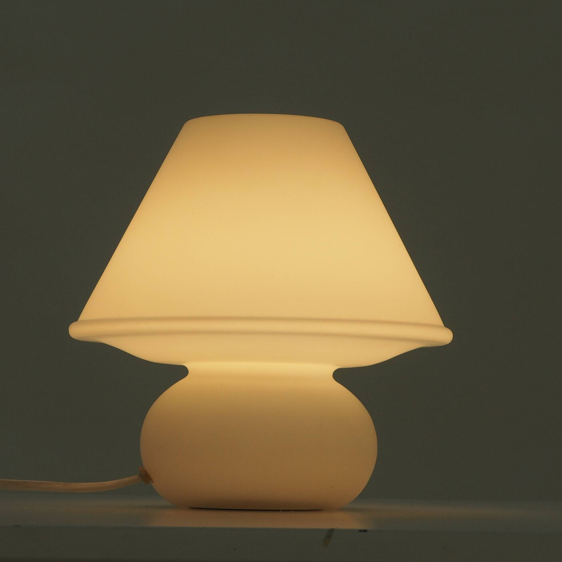 Lampe en verre en forme de champignon Modèle 6249 par Glasshütte Limburg