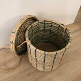 Wicker basket to hang