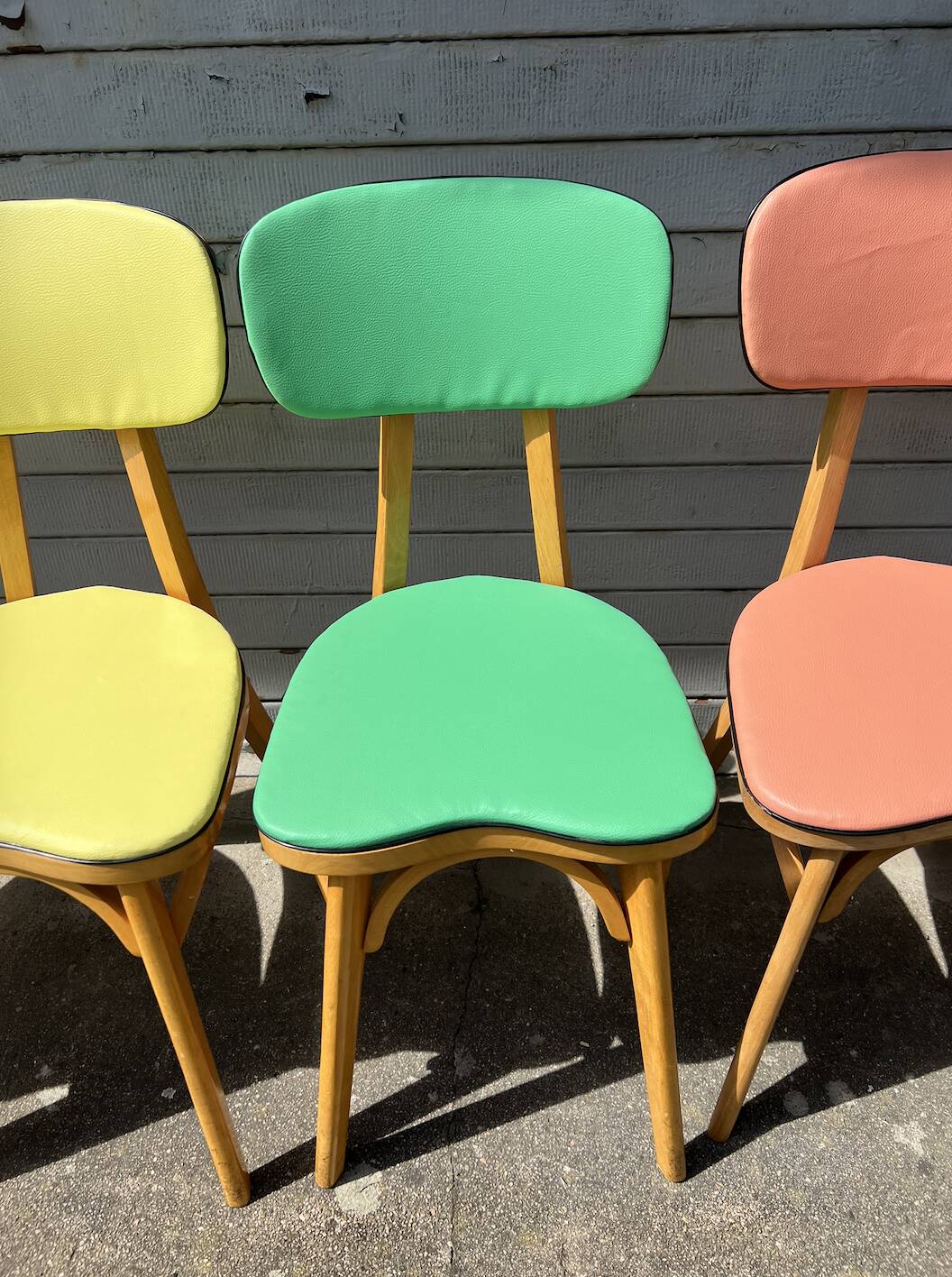 Suite 5 chaises bistrot chêne claire vernis (baumann) pied compas