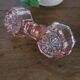 Saleron en verre rose moulé