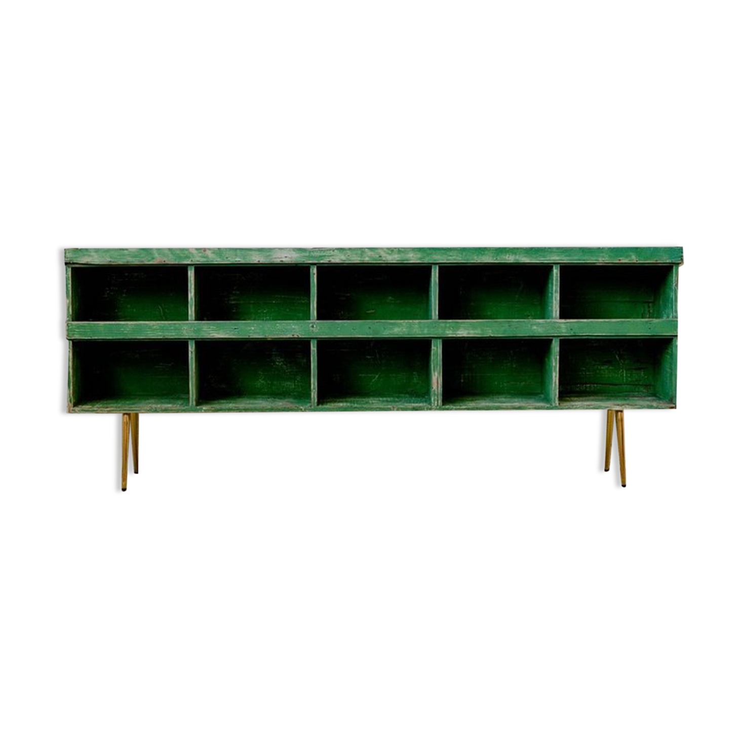 Workshop furniture – with green lockers