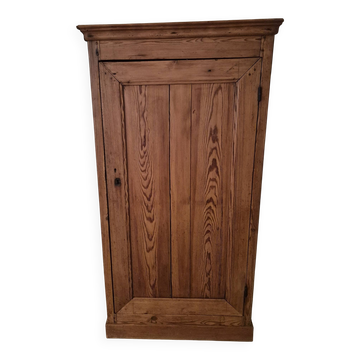 Antique bonnetière