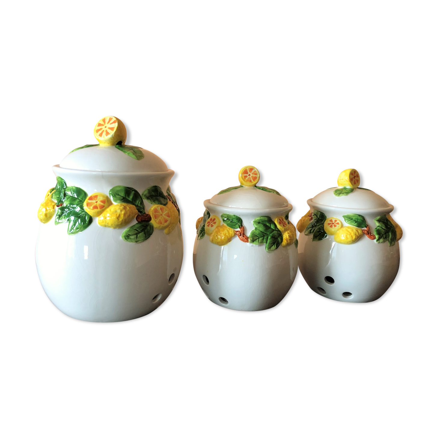 3 jars preservatives condiments onions garlic shallot decoration slurry Lemon