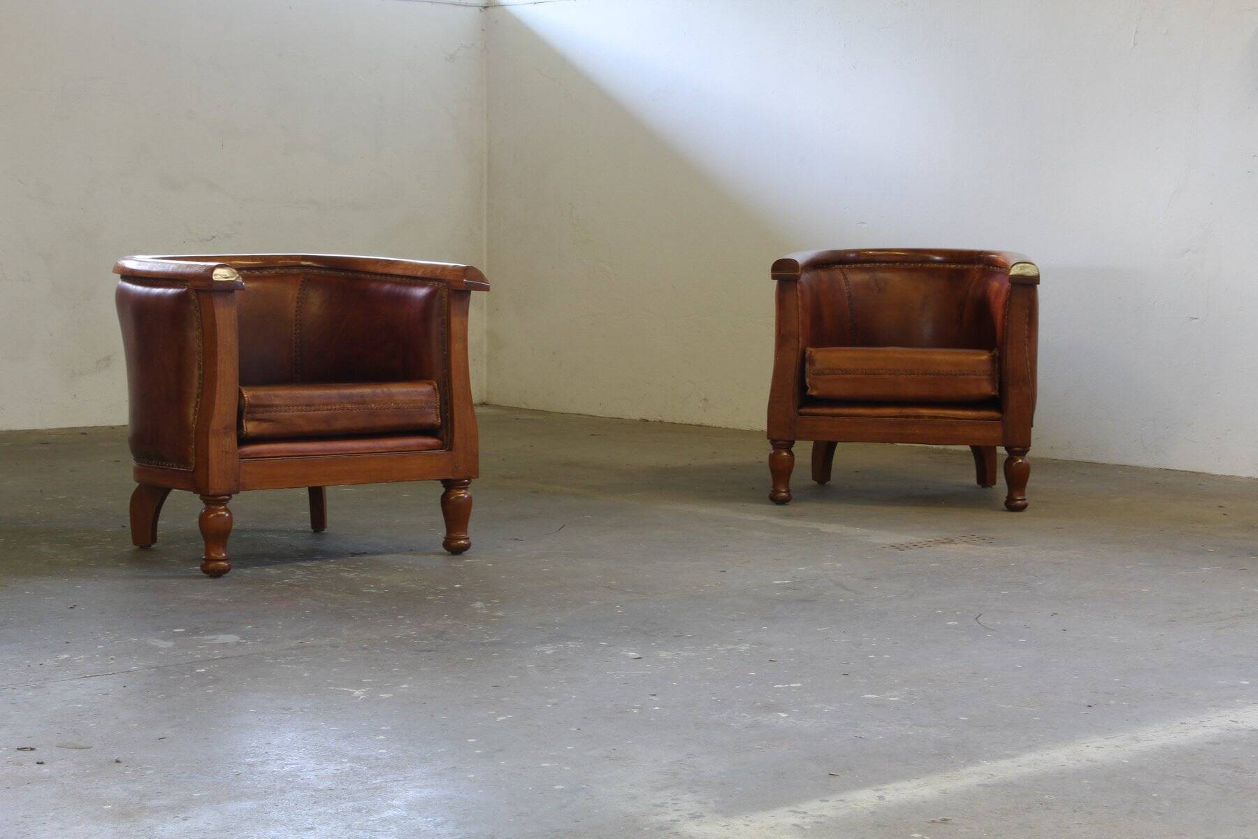 Set of vintage club chairs in leather, 1920s