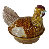 Terrine en forme de poule