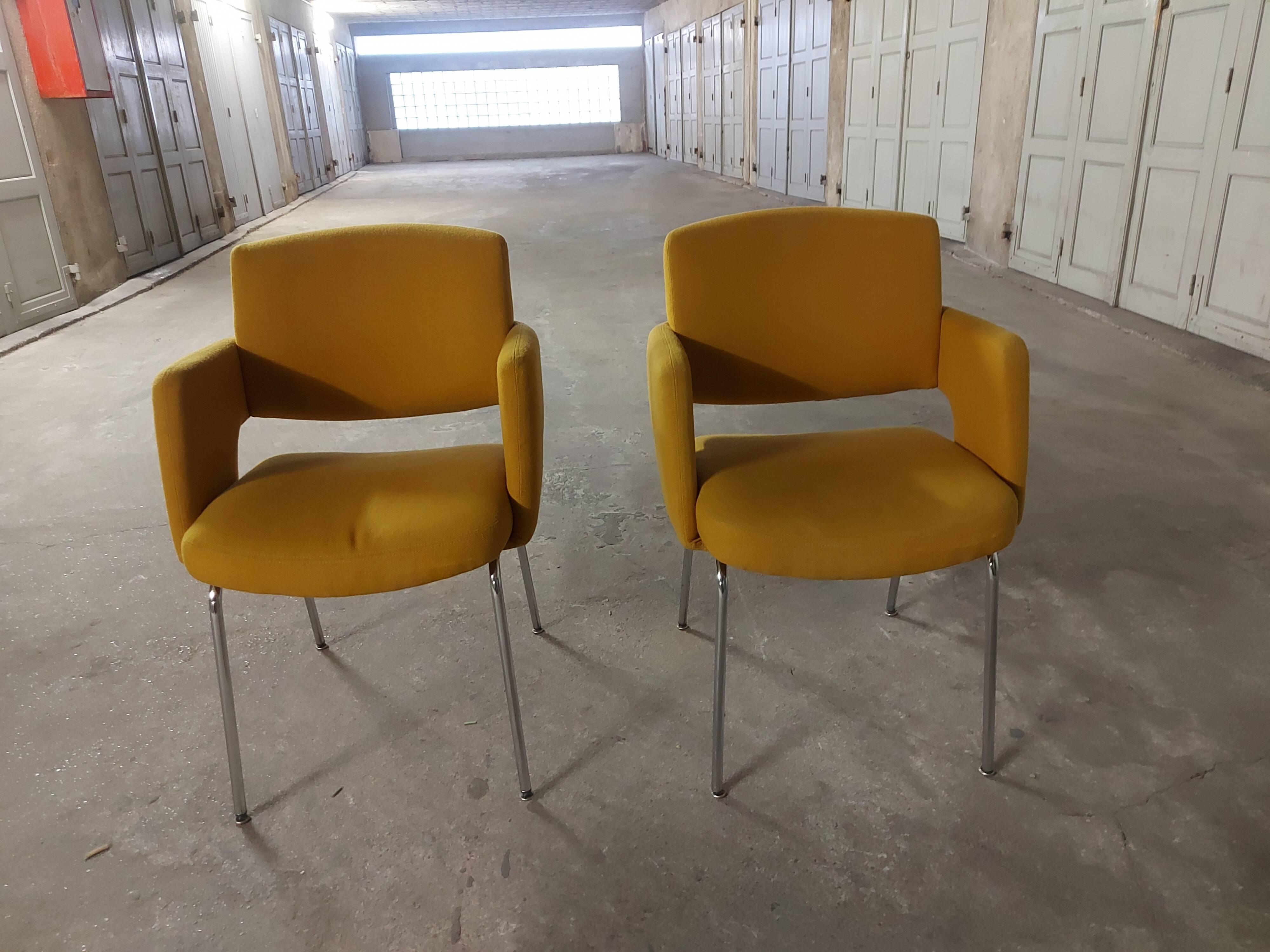 Pair of vintage conference chairs